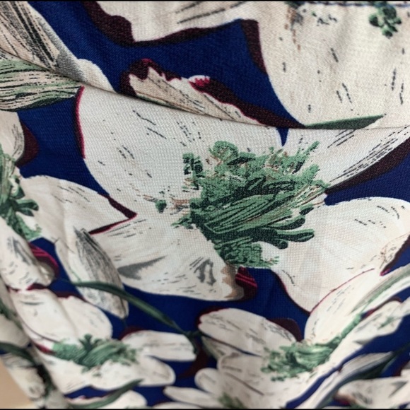 NWT Entro Wrap Floral V-Neck Long Sleeve Dress - Picture 3 of 6